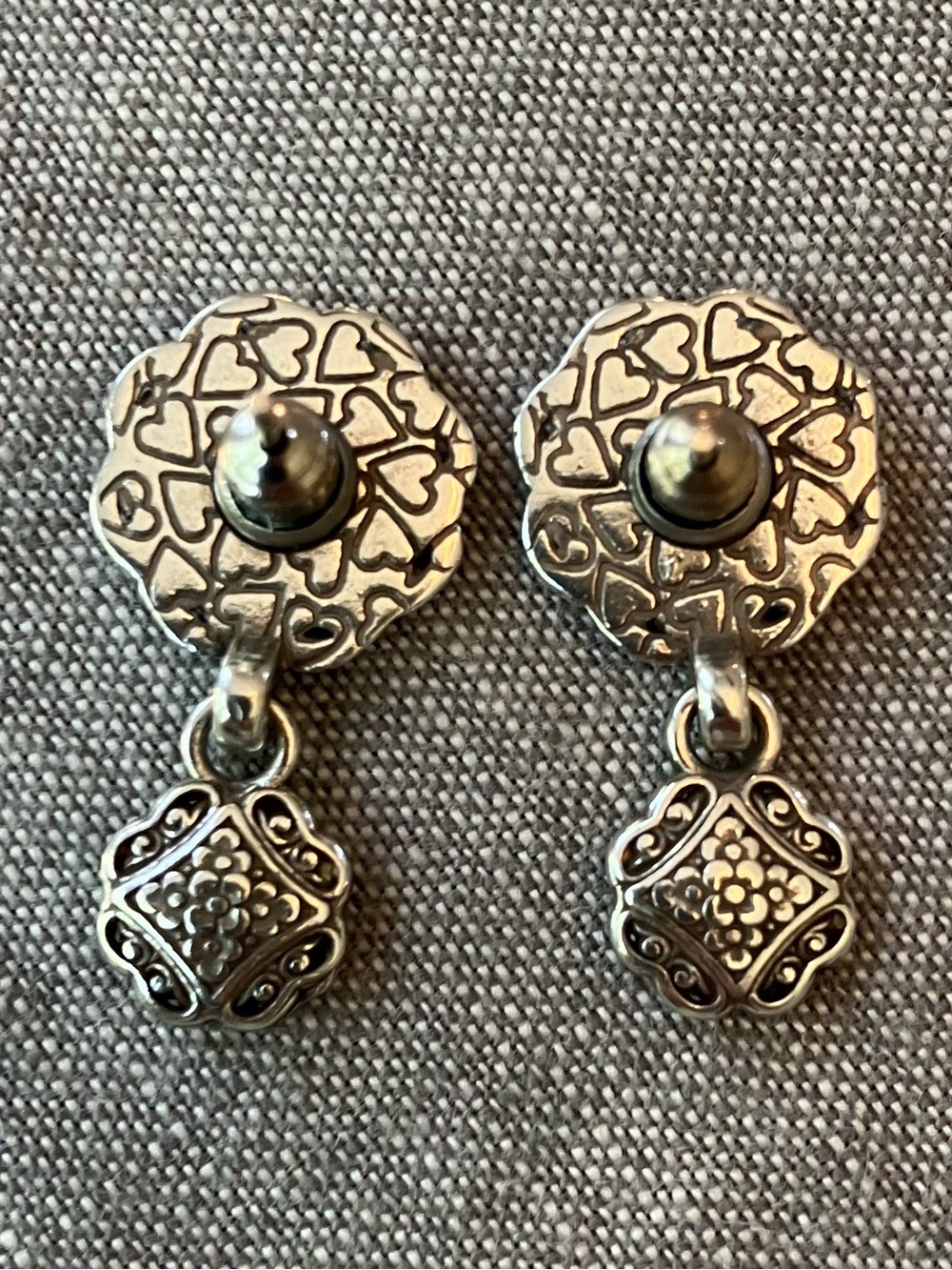 Brighton floral earrings - Picture 2 of 3